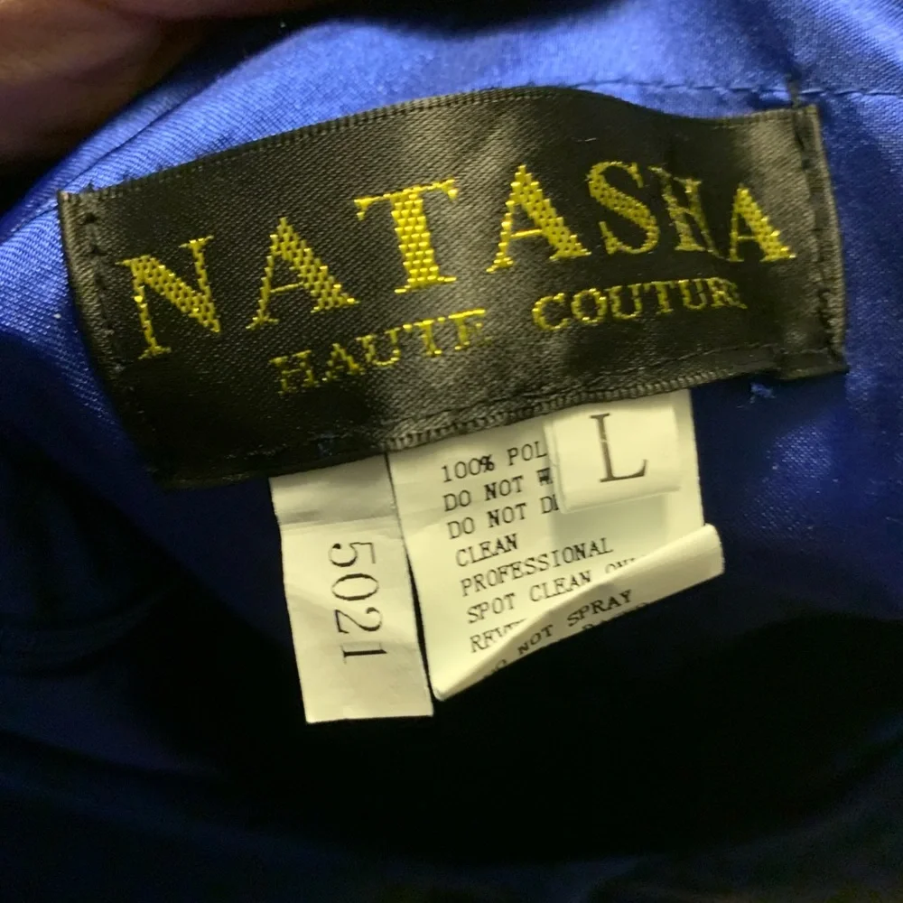 Natasha dress. GENTLY Worn ONCE! Has a slit along the front - Picture 5 of 9